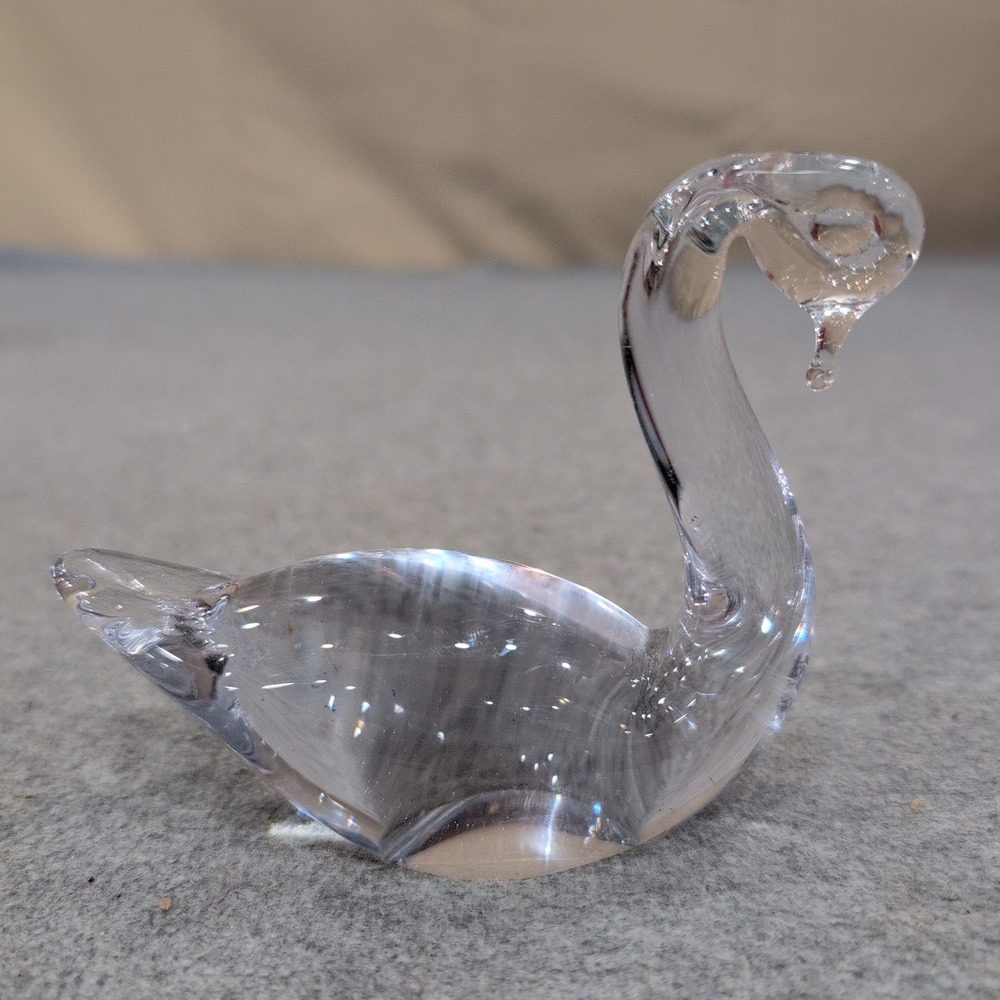 Vintage Clear Glass Swan Figurine Small Arched Neck Bird Sculpture Paperweight - Picture 5 of 6